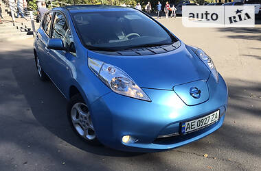 Хетчбек Nissan Leaf 2011 в Кривому Розі