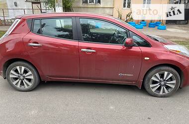 Хэтчбек Nissan Leaf 2015 в Одессе