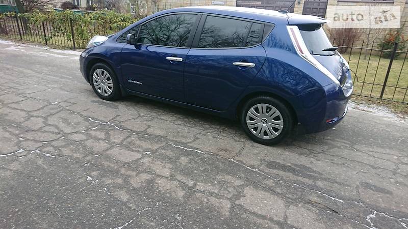 Nissan Leaf S plus 02