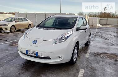 Хэтчбек Nissan Leaf 2015 в Дубно