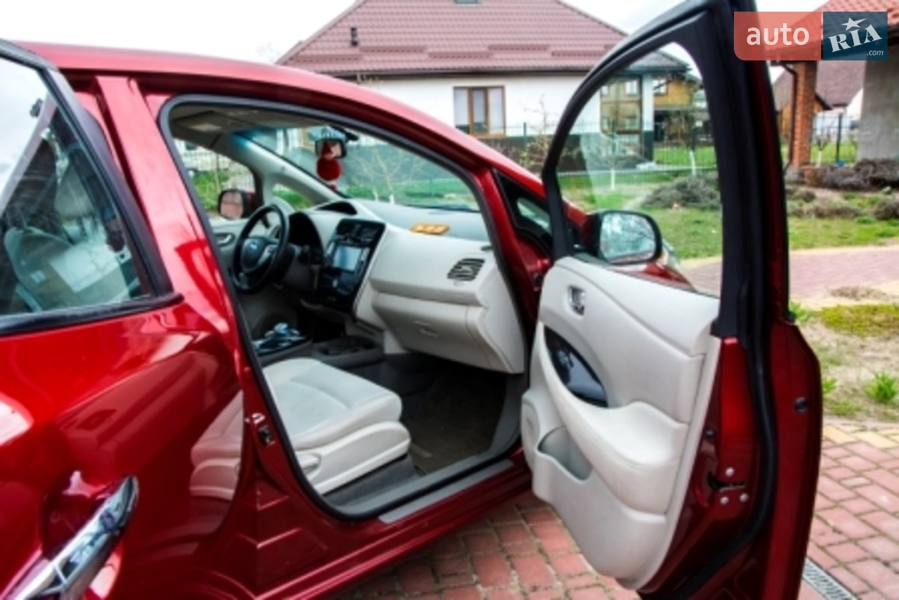 2013 Nissan Leaf - мініатюра 14