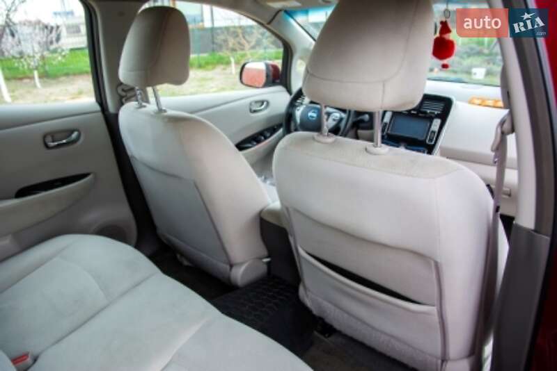 Хэтчбек Nissan Leaf 2013 в Житомире