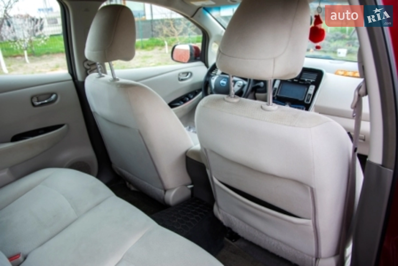 2013 Nissan Leaf - мініатюра 16
