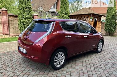 Хэтчбек Nissan Leaf 2014 в Черновцах