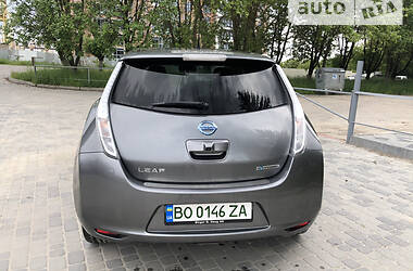 Хэтчбек Nissan Leaf 2015 в Тернополе