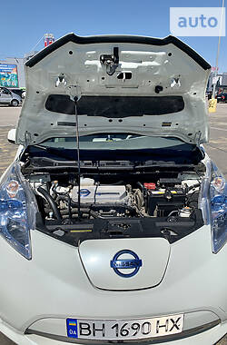 Хетчбек Nissan Leaf 2012 в Одесі