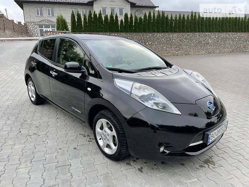 Хэтчбек Nissan Leaf 2012 в Тернополе