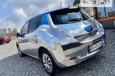 Хэтчбек Nissan Leaf 2013 в 