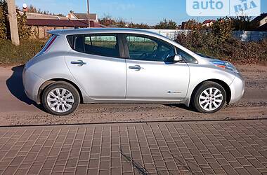 Хэтчбек Nissan Leaf 2013 в Вараше