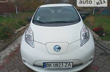 Хэтчбек Nissan Leaf 2016 в Ровно