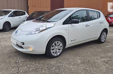 Седан Nissan Leaf 2016 в Харькове