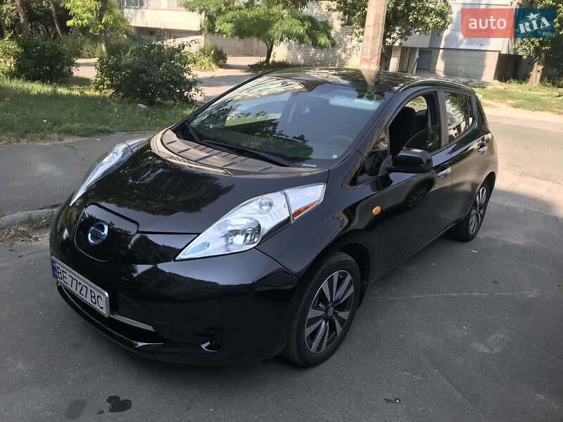 Хэтчбек Nissan Leaf 2016 в Николаеве