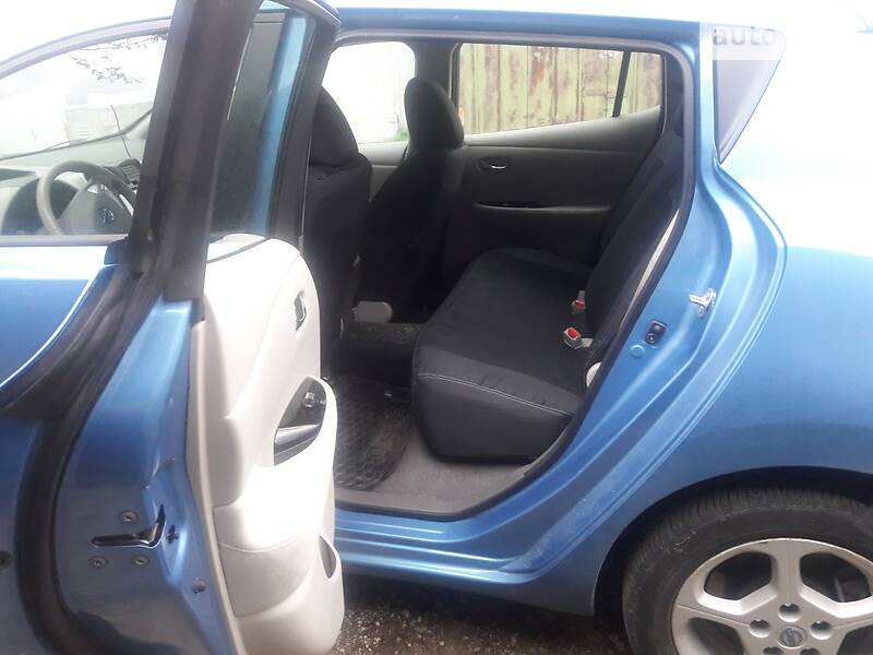 Хэтчбек Nissan Leaf 2014 в Запорожье