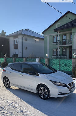 Хэтчбек Nissan Leaf 2021 в Ужгороде