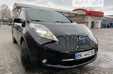 Хэтчбек Nissan Leaf 2012 в Ровно