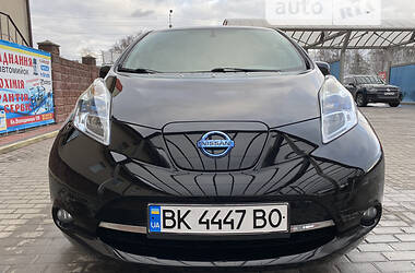 Хэтчбек Nissan Leaf 2012 в Ровно