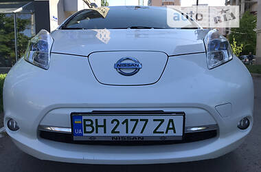 Хэтчбек Nissan Leaf 2014 в Одессе