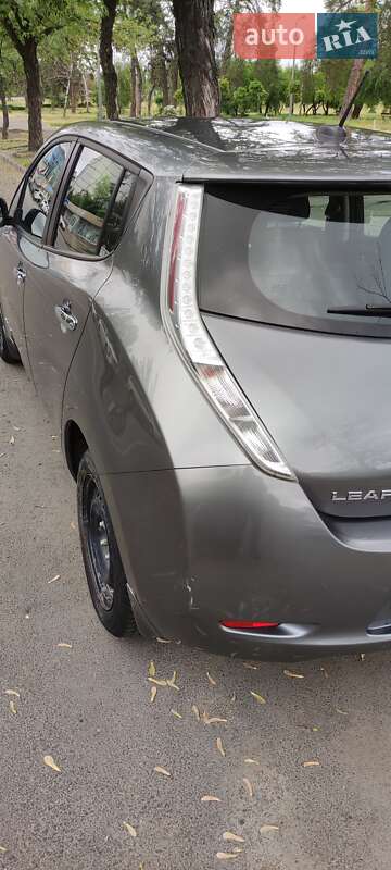 Хетчбек Nissan Leaf 2014 в Києві