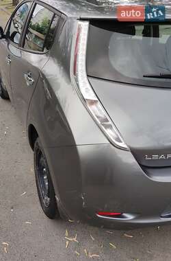 Хэтчбек Nissan Leaf 2014 в Киеве