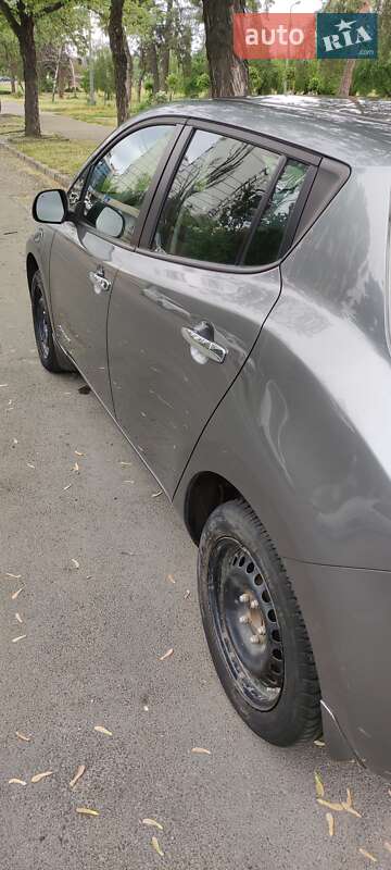 Хетчбек Nissan Leaf 2014 в Києві