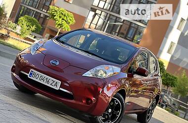 Хетчбек Nissan Leaf 2014 в Івано-Франківську