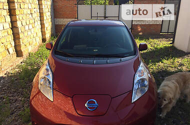 Седан Nissan Leaf 2014 в Коломиї