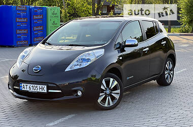 Хетчбек Nissan Leaf 2014 в 