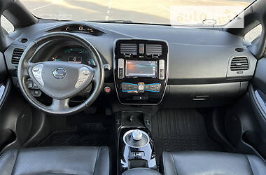 Хетчбек Nissan Leaf 2014 в 