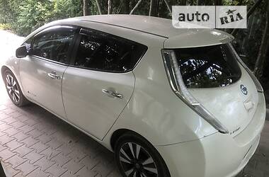 Хэтчбек Nissan Leaf 2016 в Тернополе