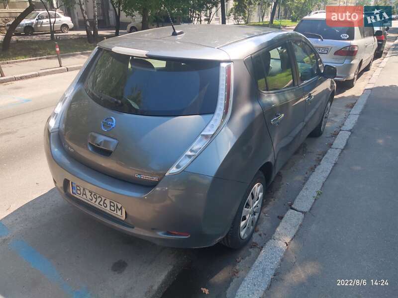 Хетчбек Nissan Leaf 2014 в Києві