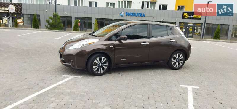 Хетчбек Nissan Leaf 2015 в Вінниці фото 3 Хетчбек Nissan Leaf 2015 в Вінниці