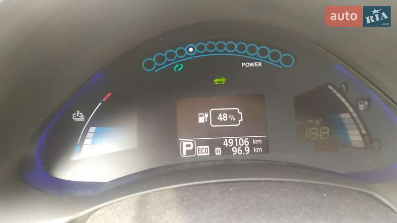 Хэтчбек Nissan Leaf 2012 в Одессе