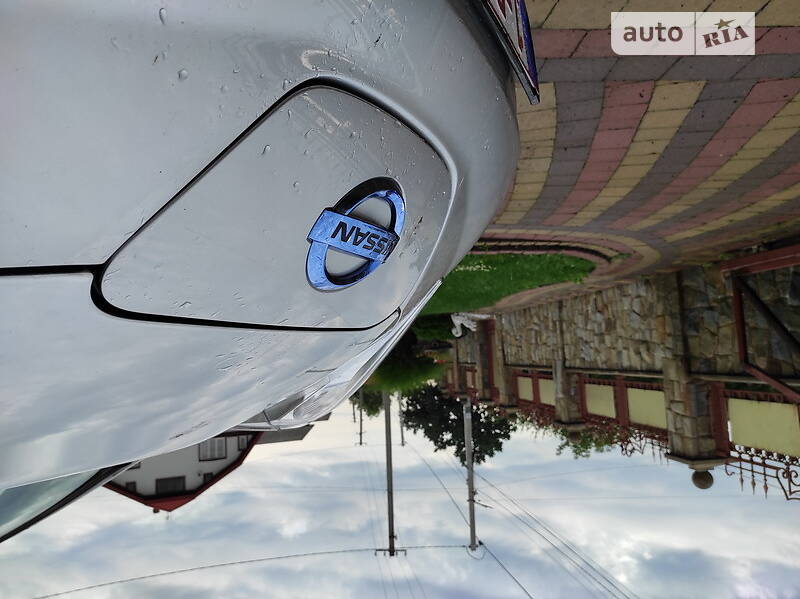 Хэтчбек Nissan Leaf 2014 в Стрые