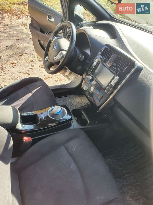 Хетчбек Nissan Leaf 2016 в Києві