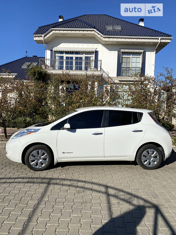 Хетчбек Nissan Leaf 2014 в Одесі