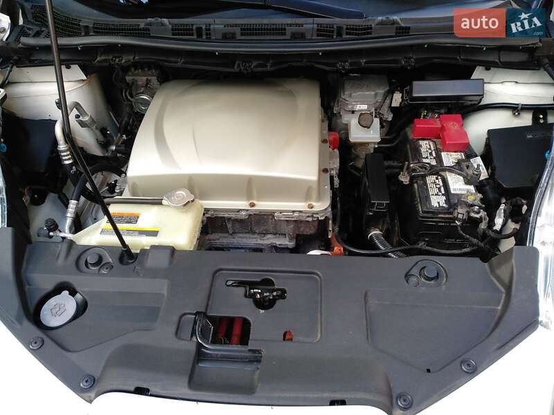 Хэтчбек Nissan Leaf 2017 в Павлограде фото 14 Хэтчбек Nissan Leaf 2017 в Павлограде