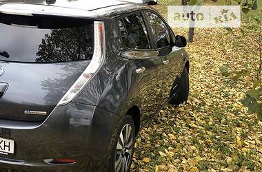 Хетчбек Nissan Leaf 2013 в Києві