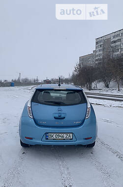 Хэтчбек Nissan Leaf 2012 в Ровно