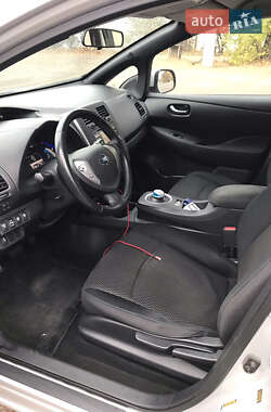 Хэтчбек Nissan Leaf 2013 в Измаиле