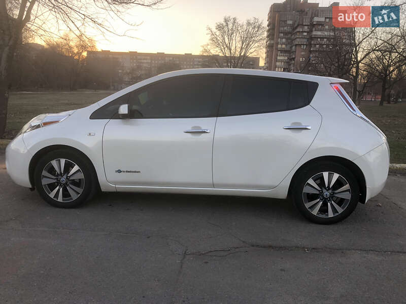 Хэтчбек Nissan Leaf 2013 в Днепре фото 10 Хэтчбек Nissan Leaf 2013 в Днепре