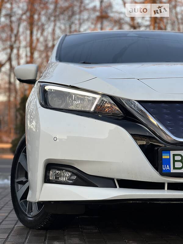 Хэтчбек Nissan Leaf 2018 в Тернополе