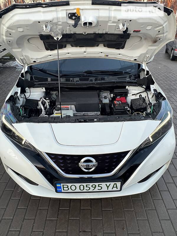 Хэтчбек Nissan Leaf 2018 в Тернополе