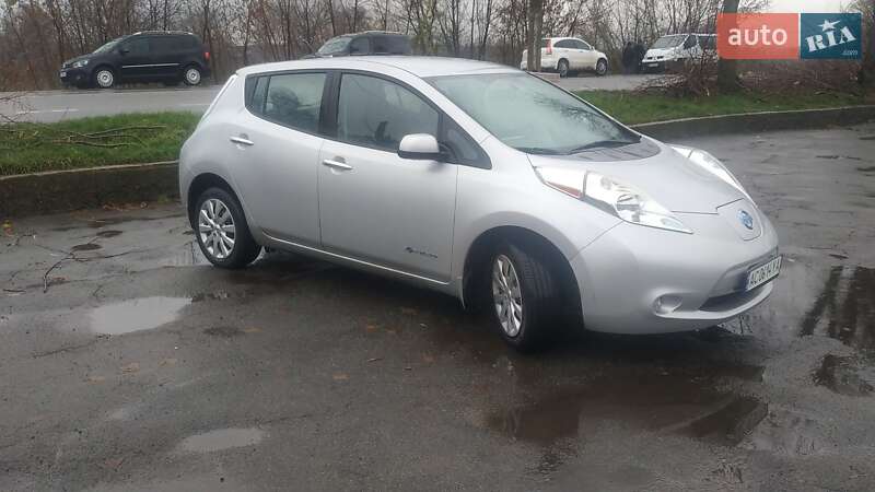 Хетчбек Nissan Leaf 2013 в Нововолинську фото 3 Хетчбек Nissan Leaf 2013 в Нововолинську