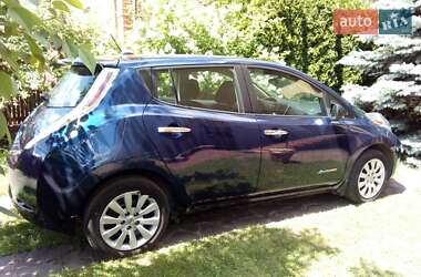 Хетчбек Nissan Leaf 2016 в 