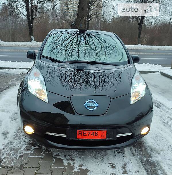 Хэтчбек Nissan Leaf 2012 в Луцке