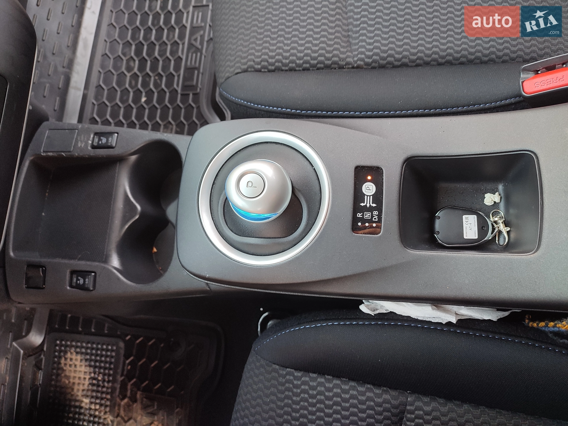 2015 Nissan Leaf - мініатюра 12
