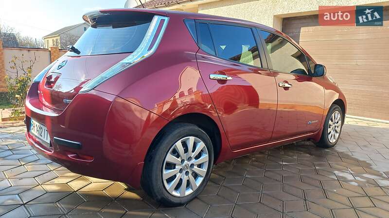Хетчбек Nissan Leaf 2015 в Одесі