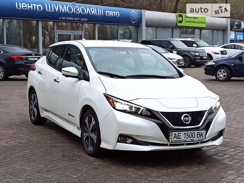 Хетчбек Nissan Leaf 2019 в Дніпрі