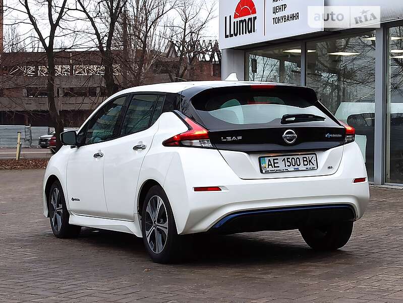 Хетчбек Nissan Leaf 2019 в Дніпрі