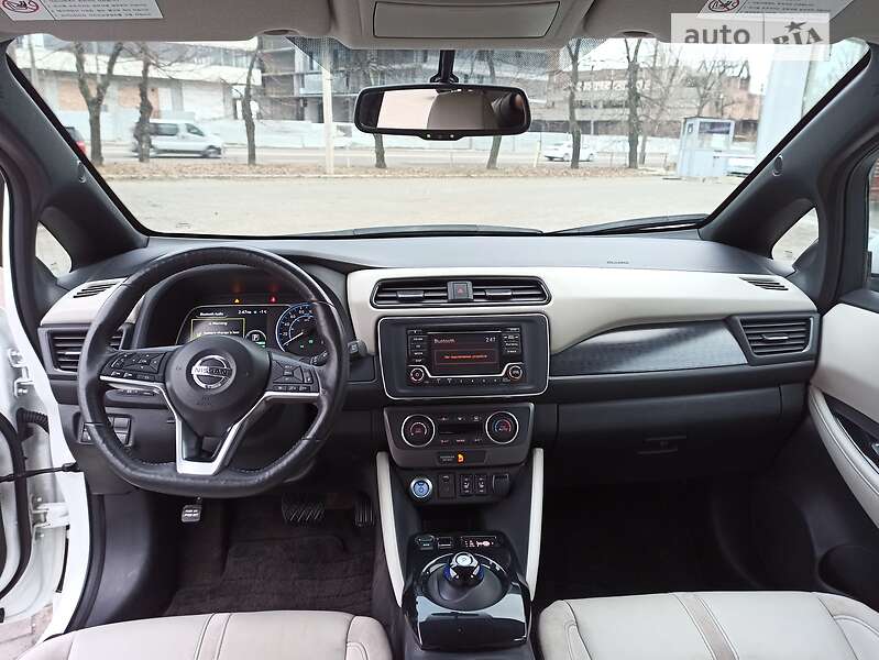 Хетчбек Nissan Leaf 2019 в Дніпрі